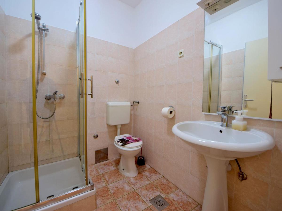 Apartment Katarina 2 - Sib155-1 By Interhome Бродарица Экстерьер фото