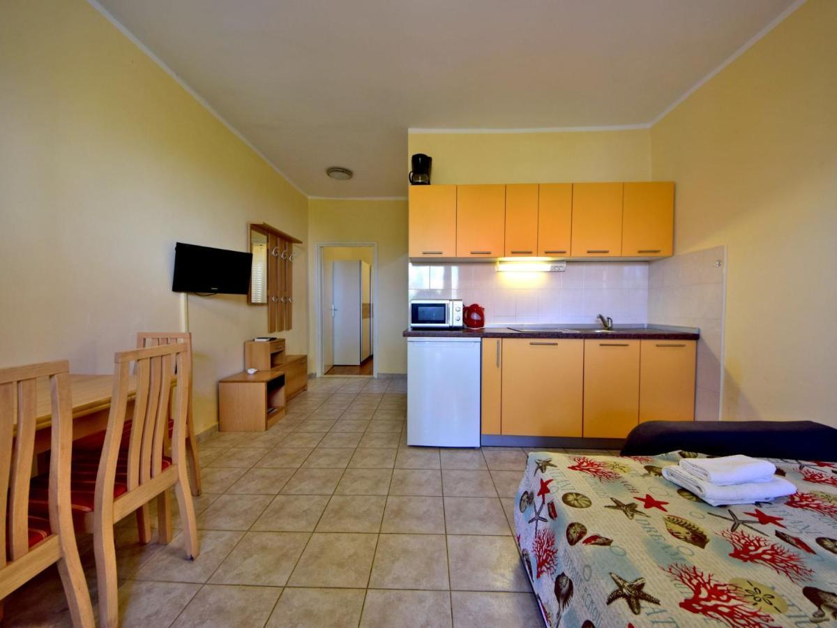 Apartment Katarina 2 - Sib155-1 By Interhome Бродарица Экстерьер фото